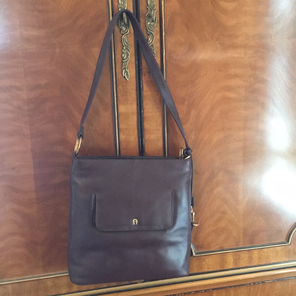 Etienne Ainger handbag